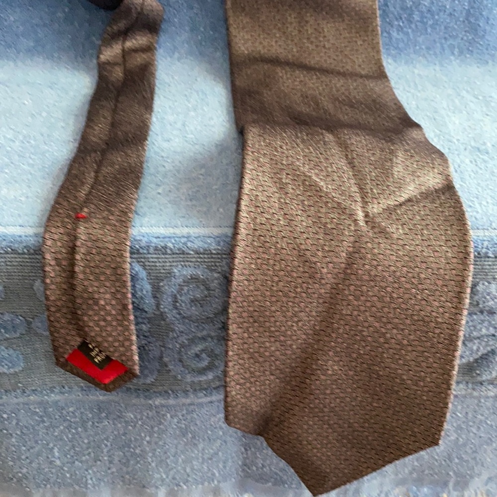 🏈 Zionetti necktie possible NFL link